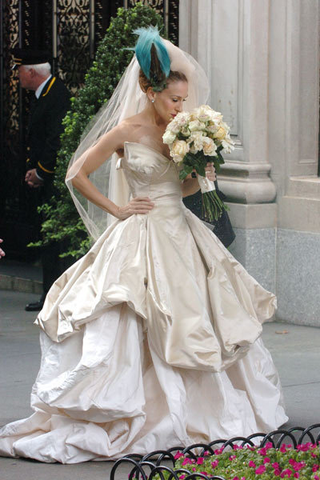 Illustration for article titled Miss Piggy Will Be Getting Married in Vivienne Westwood, Of Course